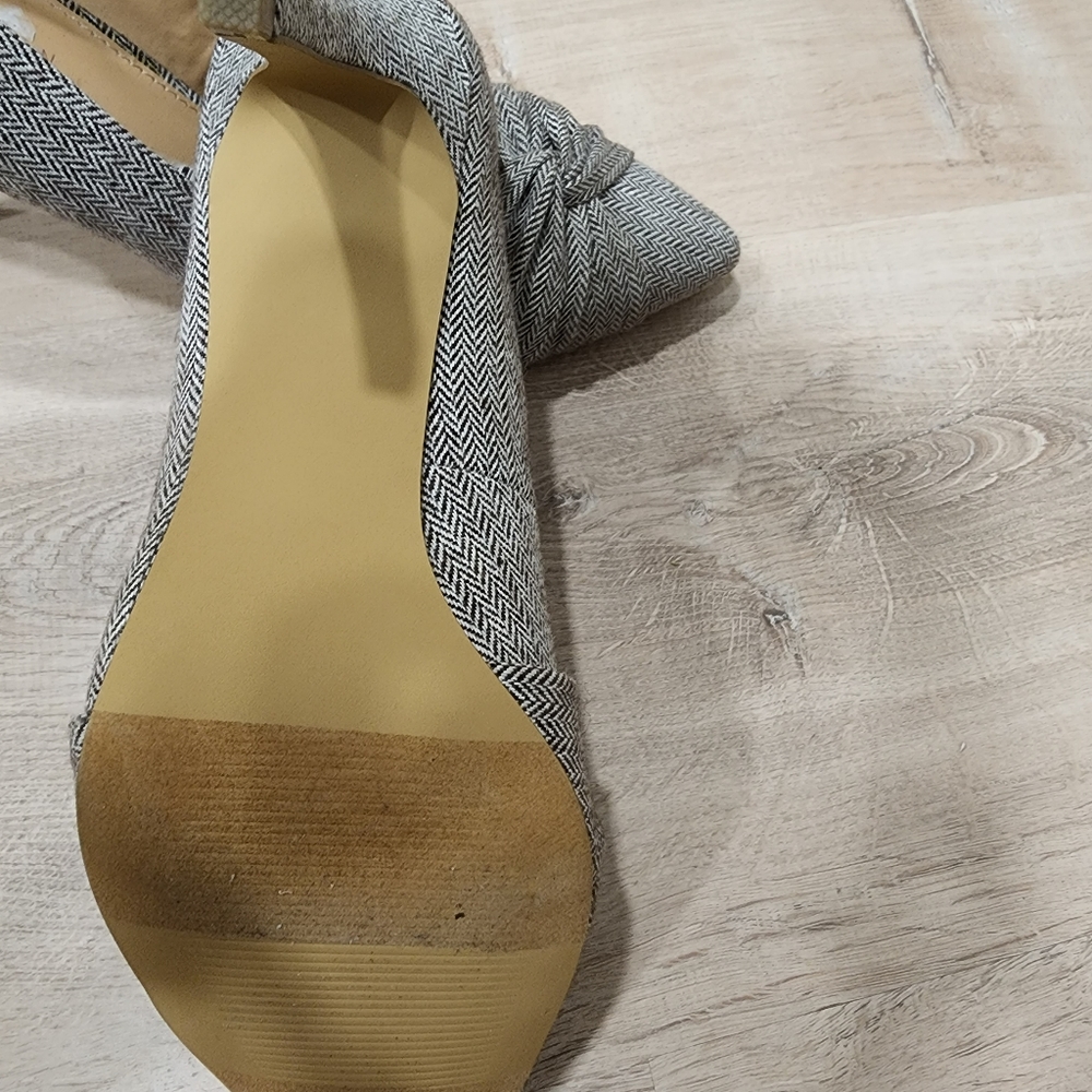 Business casual heels 3 for $50 - Picture 4 of 5